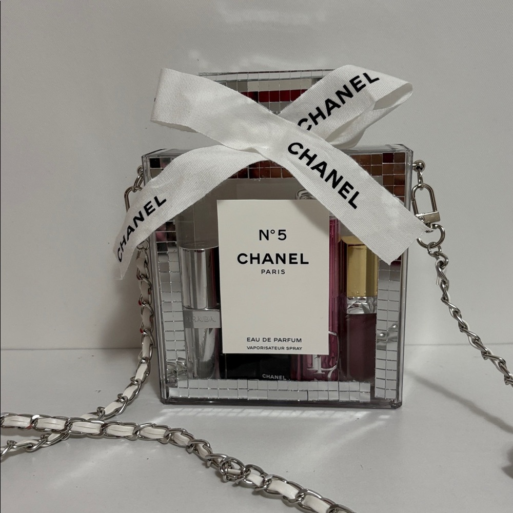 Plastic Clear No 5 Chanel Perfume Bottle Clutch Bag - Picture 9 of 9